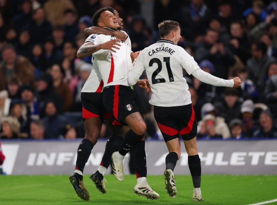 NBA战报：哈登带伤单节16分奠定胜局，率队逆转尼克斯升至第六