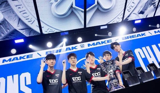 清华大学两 清华大学两